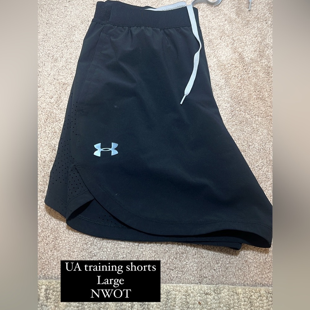 Men’s US training shorts, NWOT size large